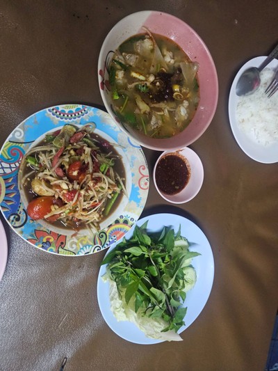 อาหาร หรือ เครื่องดื่ม