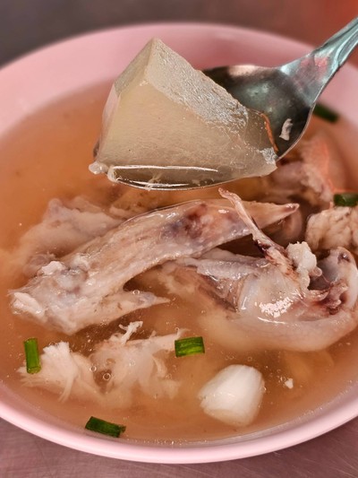 อาหาร หรือ เครื่องดื่ม