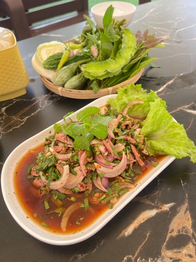 น้ำตกเนื้อ