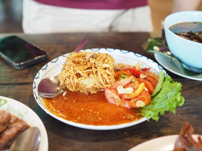 ส้มตำทอด