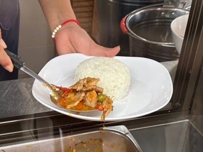 ข้าวราดแกง