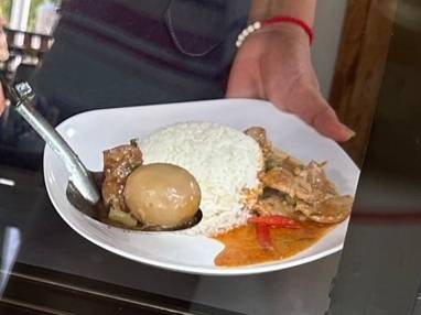 ข้าวราดแกง