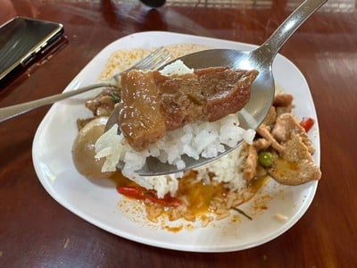 ข้าวราดแกง