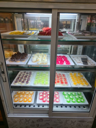 อาหาร หรือ เครื่องดื่ม