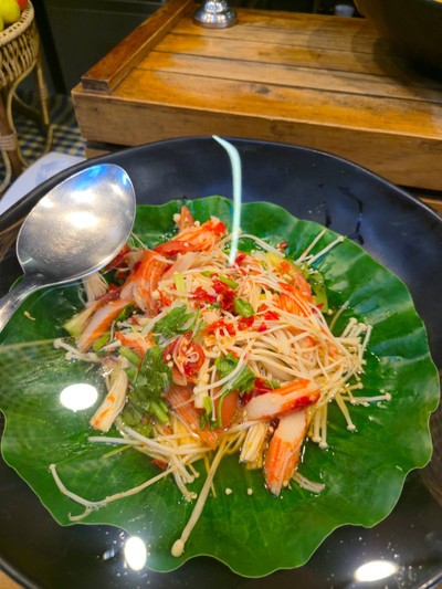 อาหาร หรือ เครื่องดื่ม