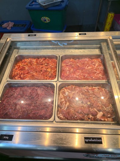 อาหาร หรือ เครื่องดื่ม