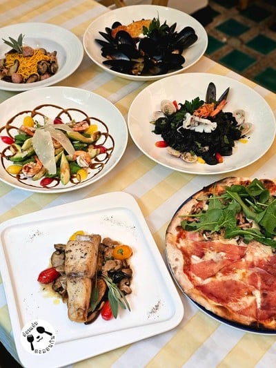 อาหาร หรือ เครื่องดื่ม