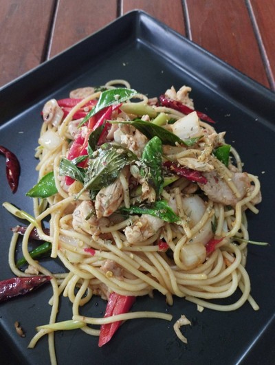 สปาเก็ตตี้หมูไก่