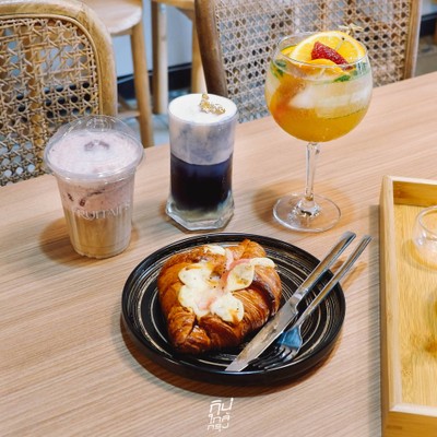 Fruitails, A tale of fruit in every sip คาเฟ่สไตล์สุขภาพ