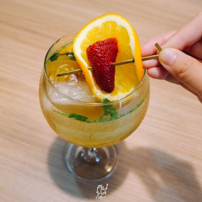 Fruitails, A tale of fruit in every sip คาเฟ่สไตล์สุขภาพ