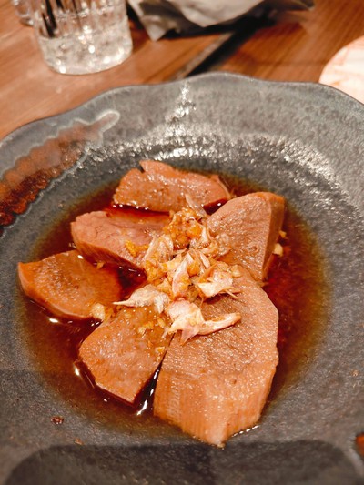 ลิ้นวัวตุ๋น