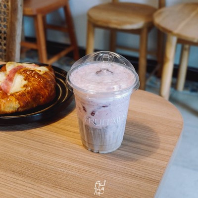 Fruitails, A tale of fruit in every sip คาเฟ่สไตล์สุขภาพ