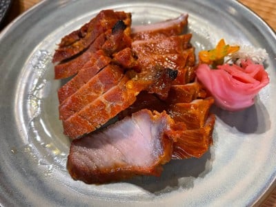 หมูแดงคุโรบุตะย่างน้ำผึ้ง