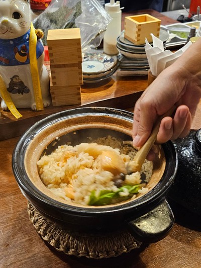 Salmon ikura Donabe Goha