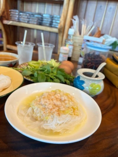 ขนมจีนซาวน้ำ