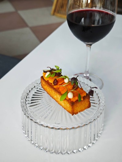 อาหาร หรือ เครื่องดื่ม