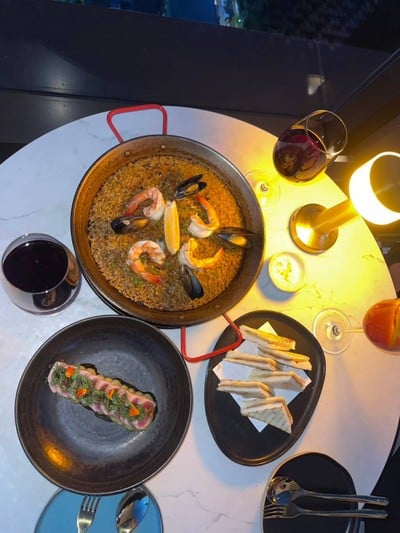 อาหาร หรือ เครื่องดื่ม