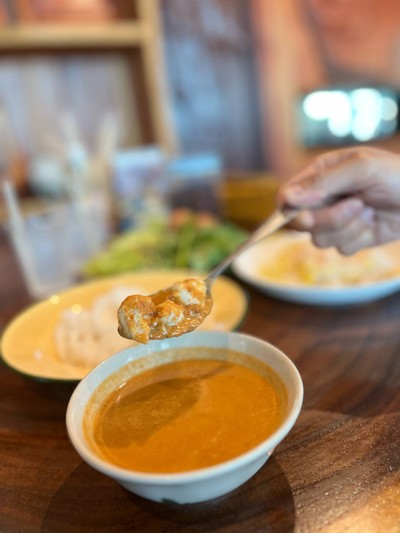 ขนมจีนน้ำยากะทิปูก้อน