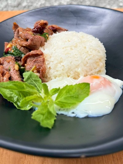 อาหาร หรือ เครื่องดื่ม
