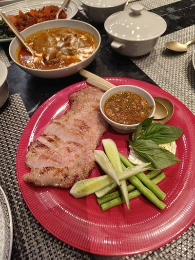 อาหาร หรือ เครื่องดื่ม