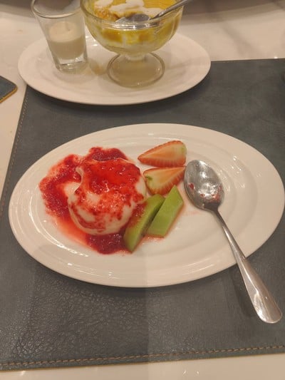 อาหาร หรือ เครื่องดื่ม