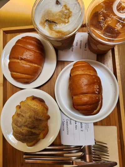 Breadtory Cafe