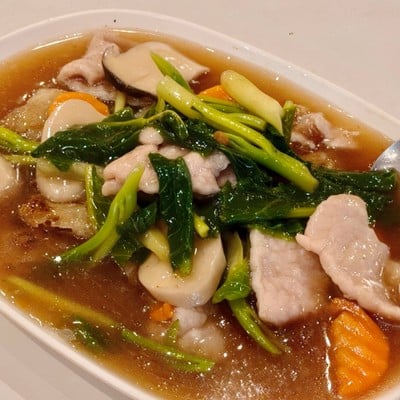 ราดหน้าหมู