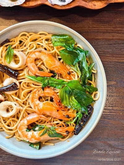 สปาเก็ตตี้พริกแห้งกุ้ง