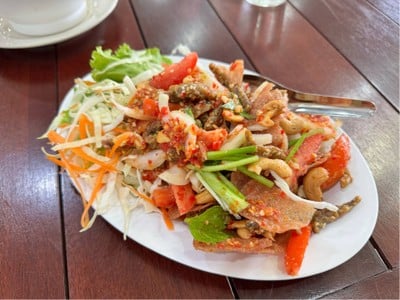 ยำสามกรอบ
