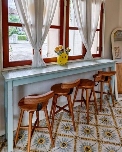 Narisa Cafe & Creative Space