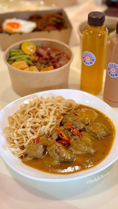 อาหาร หรือ เครื่องดื่ม