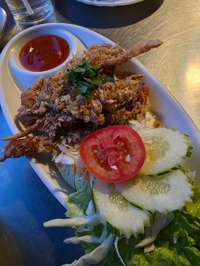 ปูนิ่มทอดกระเทียม