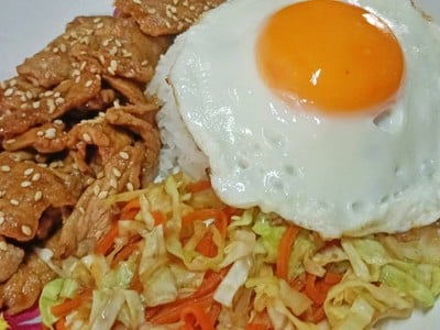ข้าวหน้าหมูญี่ปุ่น