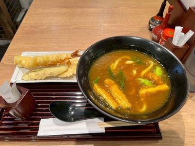 อุด้งแกงกะหรี่กุ้งเทมปุระ