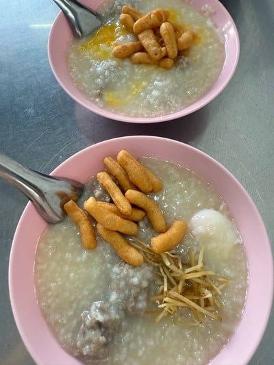 โจ๊กหมูล้วน+ไข่ลวก