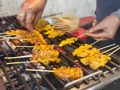 หมูสะเต๊ะ