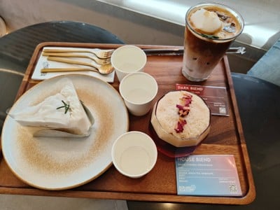 อาหาร หรือ เครื่องดื่ม