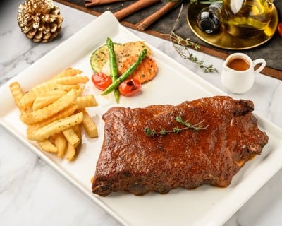 เชฟถนอม ประชาชื่น