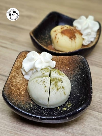 Ice Cream Mochi (Greentea/Vanilla)