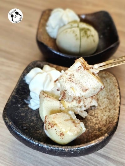 Ice Cream Mochi (Greentea/Vanilla)