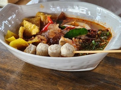 ก๋วยเตี๋ยวต้มยำทะเล