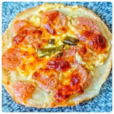 พิซซ่าแป้งตอติญ่ามินิหน้าแหนม พิซซ่าแป้งตอติญ่ามินิหน้าแหนม