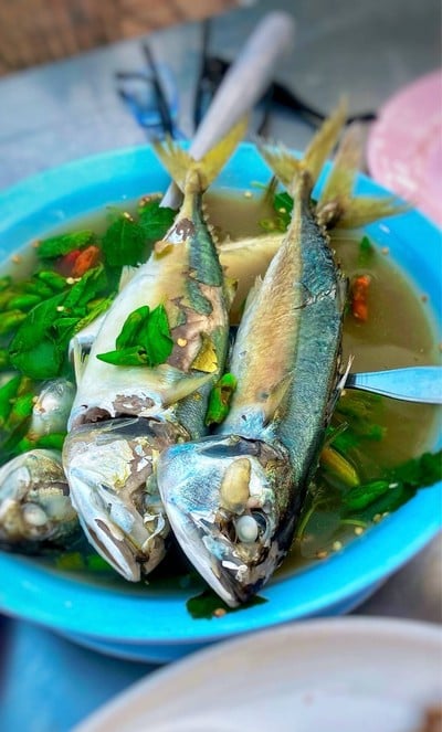 ปลาทูต้มบีบมะนาว