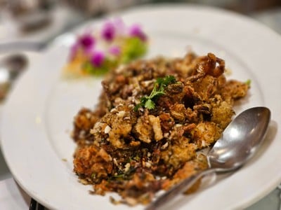 ปูนิ่มทอดกระเทียมพริกไทย