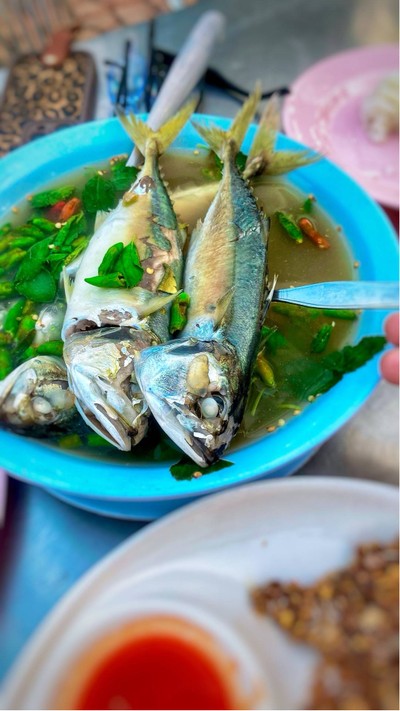 ปลาทูต้มบีบมะนาว