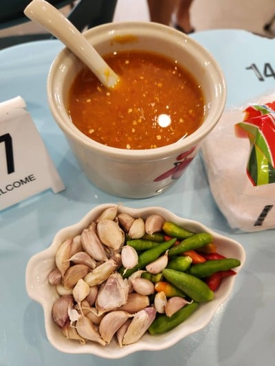 อาหาร หรือ เครื่องดื่ม