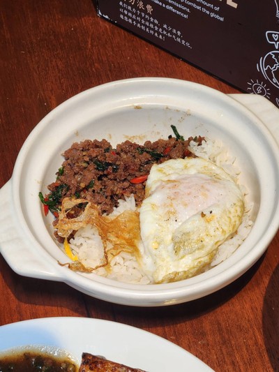 อาหาร หรือ เครื่องดื่ม