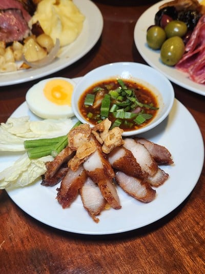 อาหาร หรือ เครื่องดื่ม