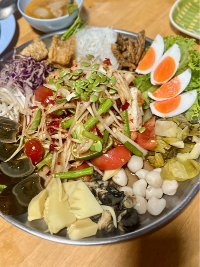 ส้มตำถาด