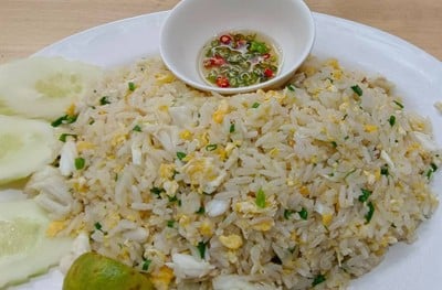 ข้าวผัดปู